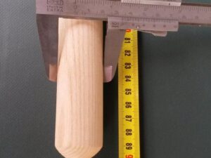 Násada dřevěná jasanová 90 cm/ 33 mm rovná