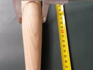 Násada dřevěná jasanová 90 cm/ 40 mm tvarovaná