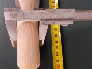 Násada dřevěná jasanová 150 cm/ 33 mm rovná