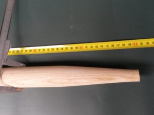 Násada dřevěná jasanová 150 cm/ 40 mm tvarovaná