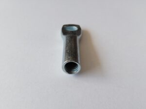 Trubkový závěs (matice s okem) M8 x 45 x 8 mm zinkovaná ocel - 1